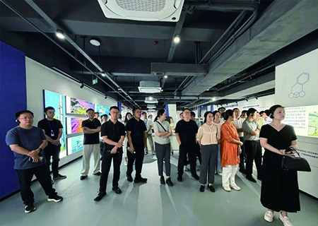 中科大企业家学员班一行莅临天科智戬参观交流